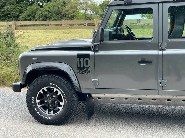 2015 Land Rover Defender Adventure Station Wagon TDCi [2.2]