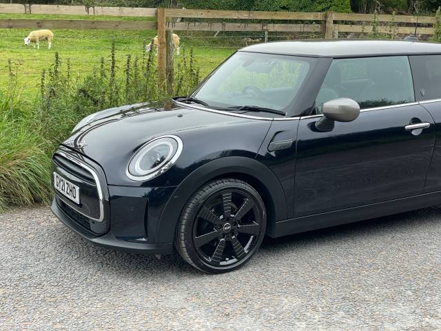 2021 Mini Hatchback 1.5 Cooper Exclusive 3dr