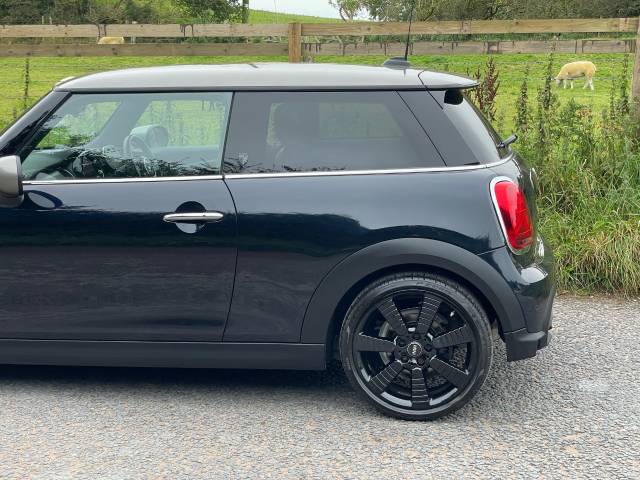 2021 Mini Hatchback 1.5 Cooper Exclusive 3dr